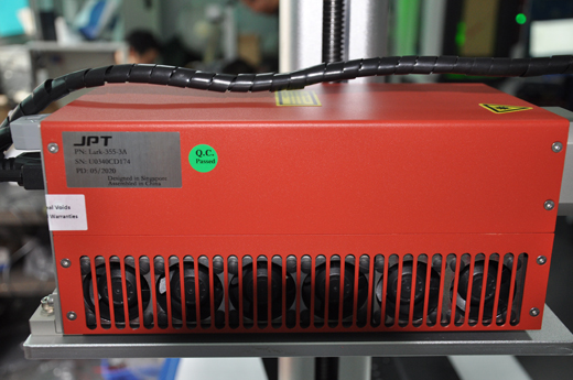 b364692e19bb7e1ff93829310475cb66.jpg 紫外激光打標(biāo)機光源.JPG