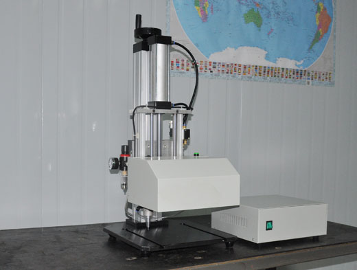 氣動(dòng)打標(biāo)機(jī)正面