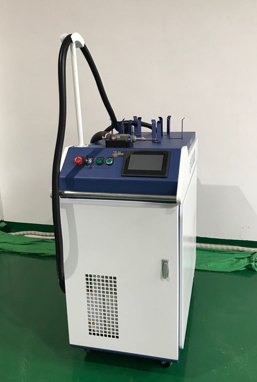 手持激光焊接機(jī)2 手持激光焊接機(jī)2