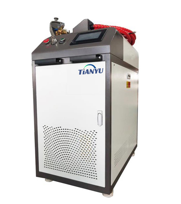 d17ae161821ff6deaacf441e22795c93.jpg 手持激光焊接機(jī)2.jpg