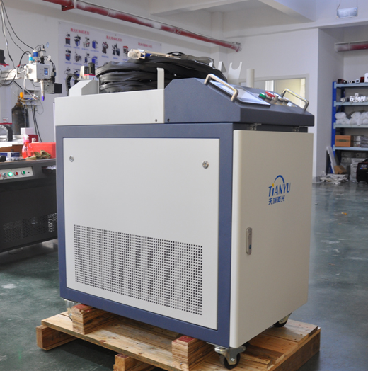 手持激光焊接機(jī)實(shí)拍圖